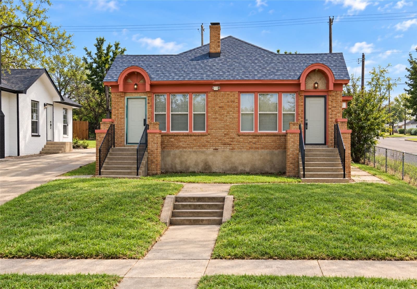 900 E Woodin Boulevard - Photo