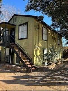 901 Davis Street - Photo