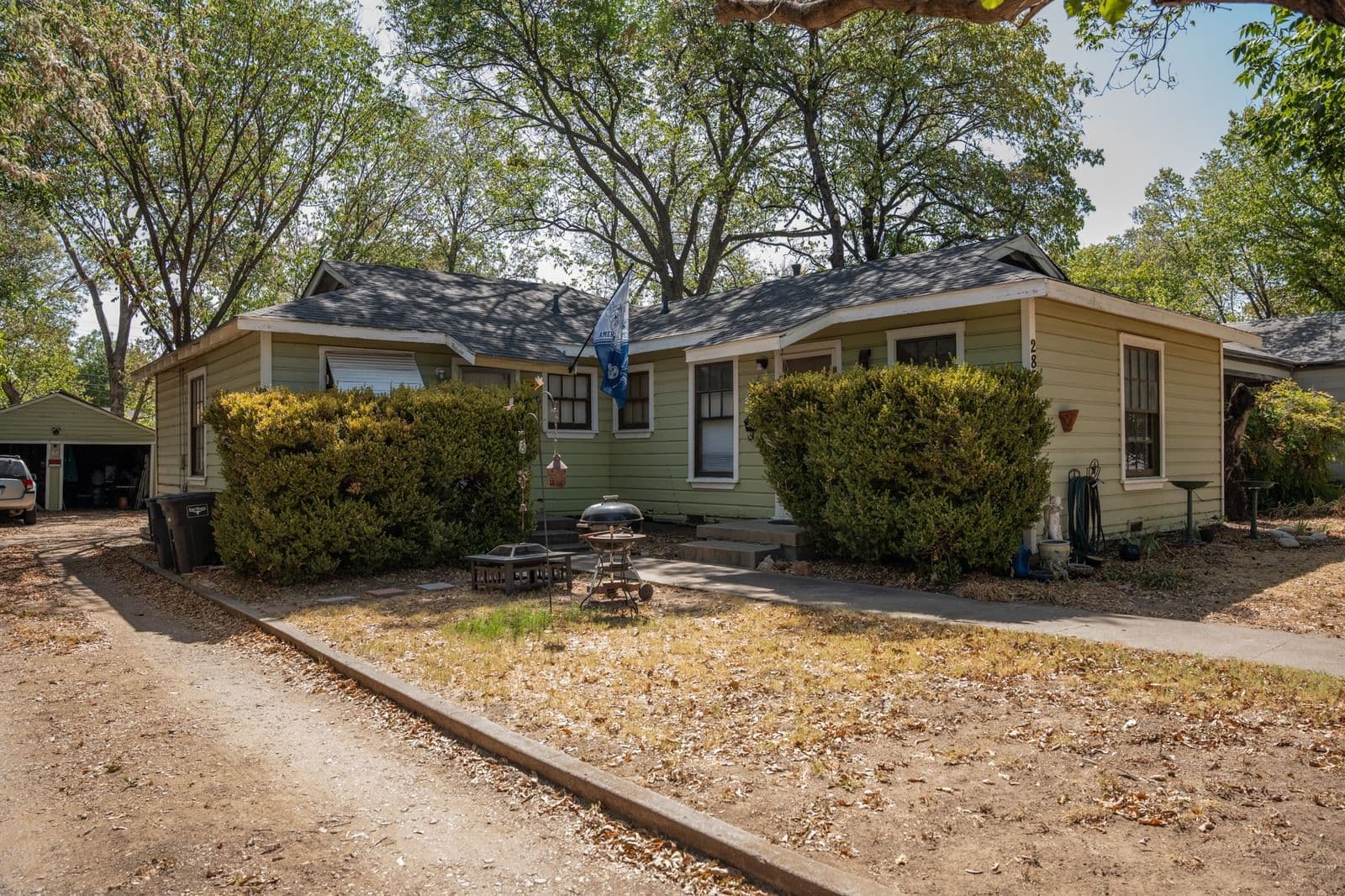 2849 Handley Drive - Photo