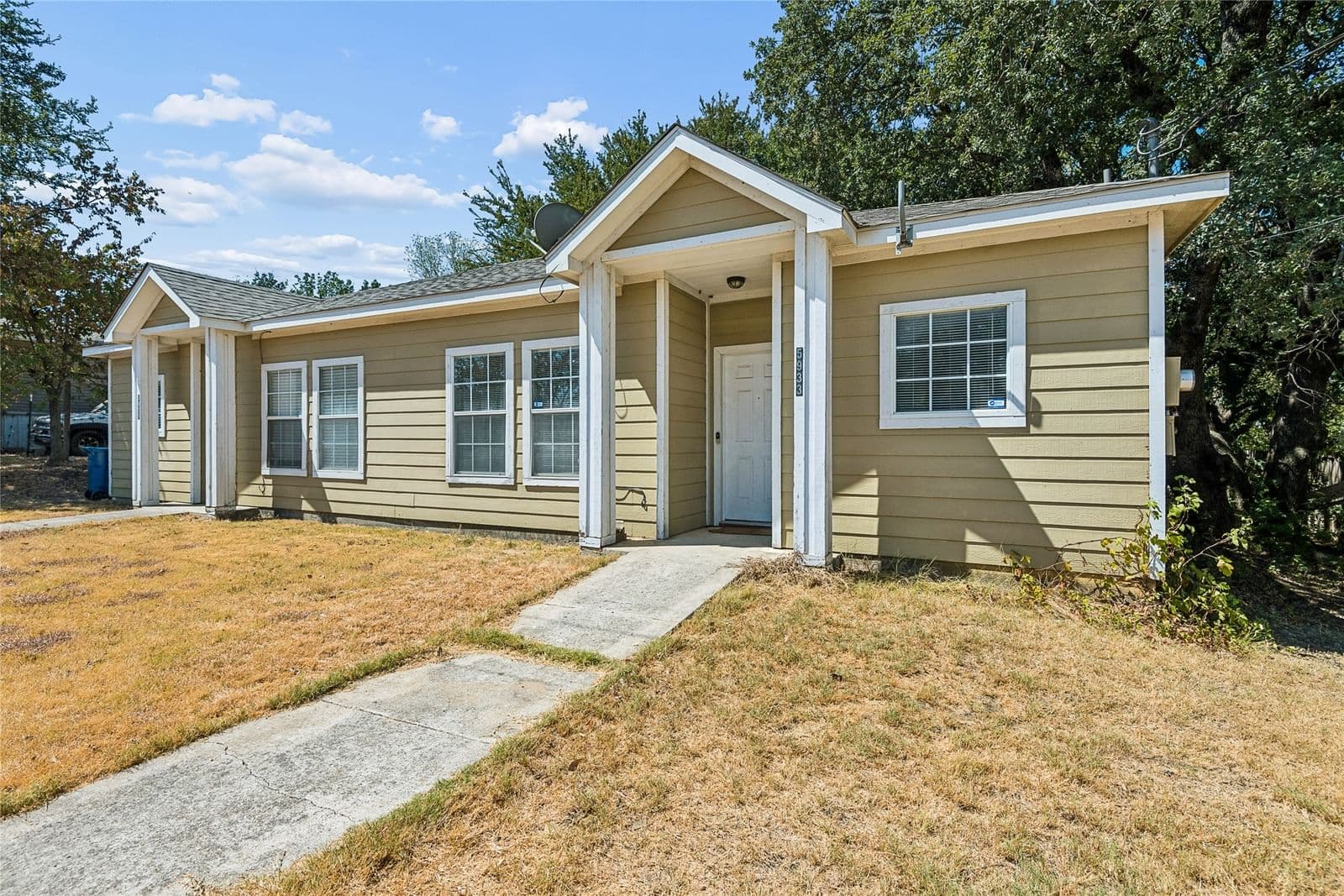 5931-5933 Robinwood Lane - Photo