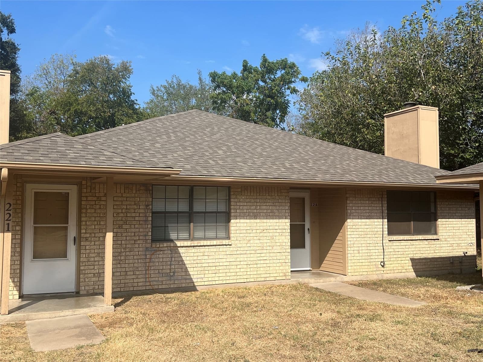 221 Highland Avenue - Photo