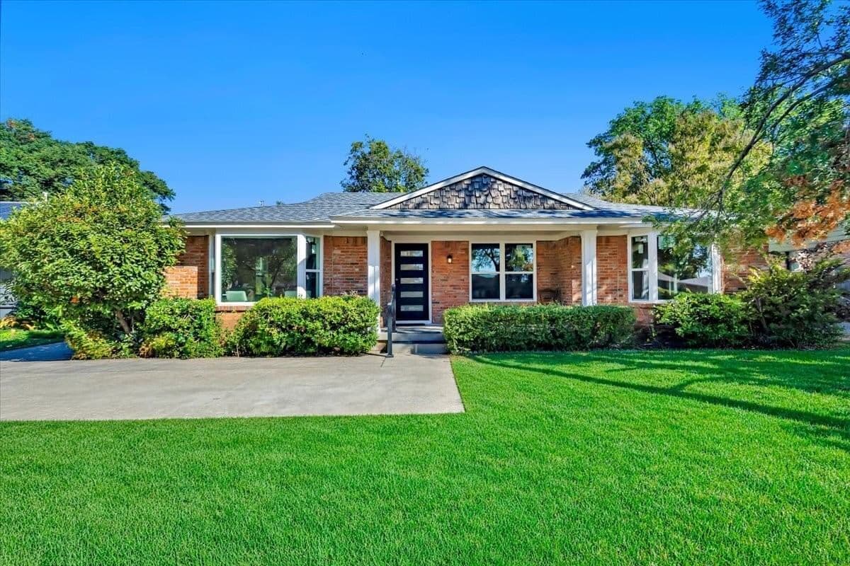 732 James Drive - Photo