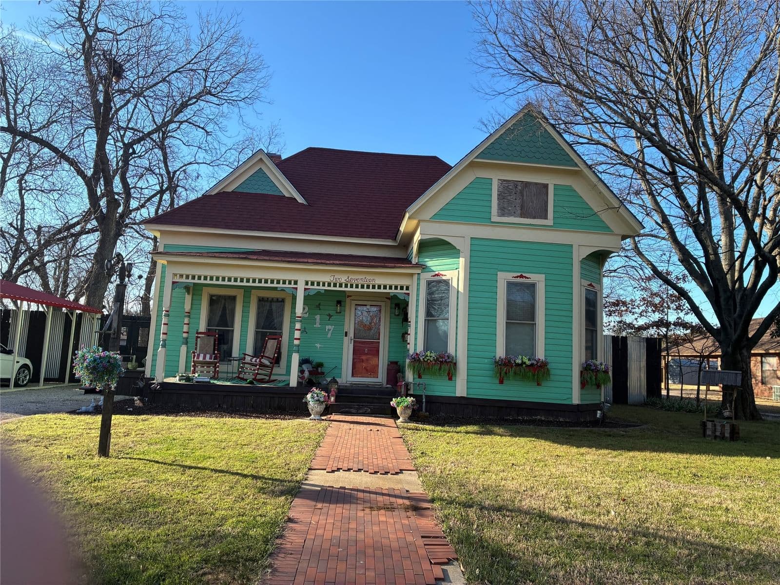 217 E White Street - Photo