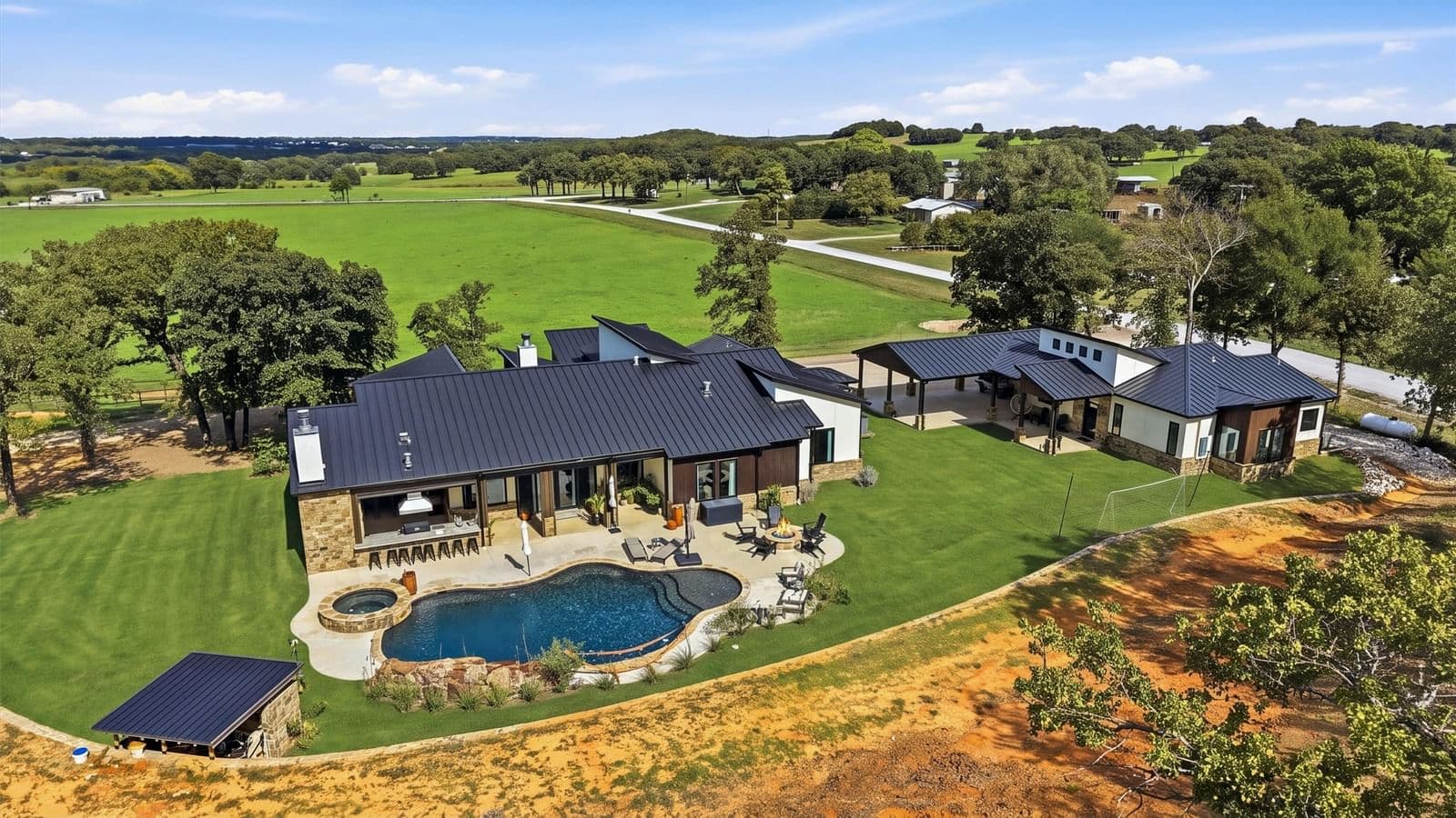 141 County Road 2115 - Photo