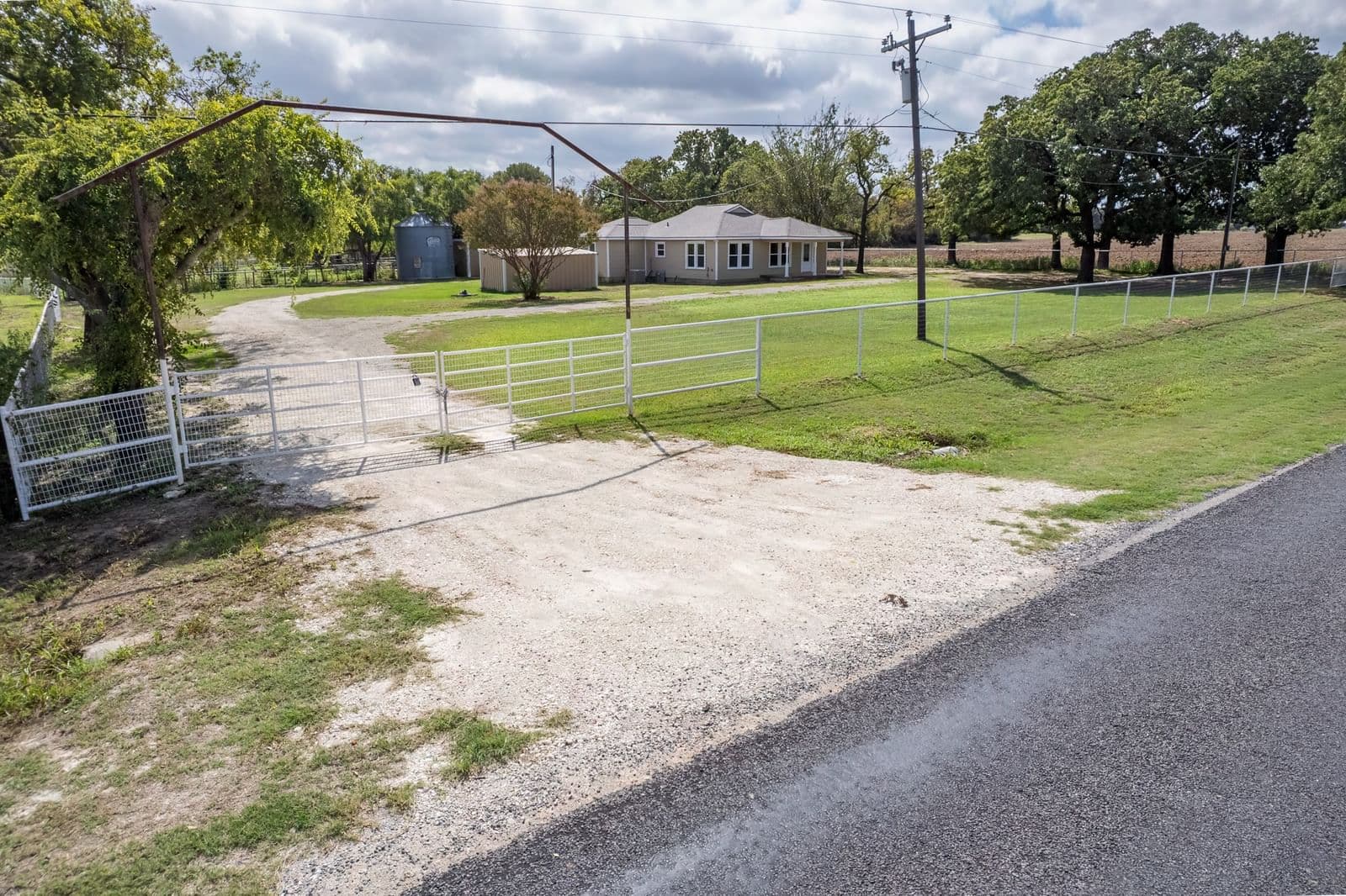 36074 N Fm 219 - Photo