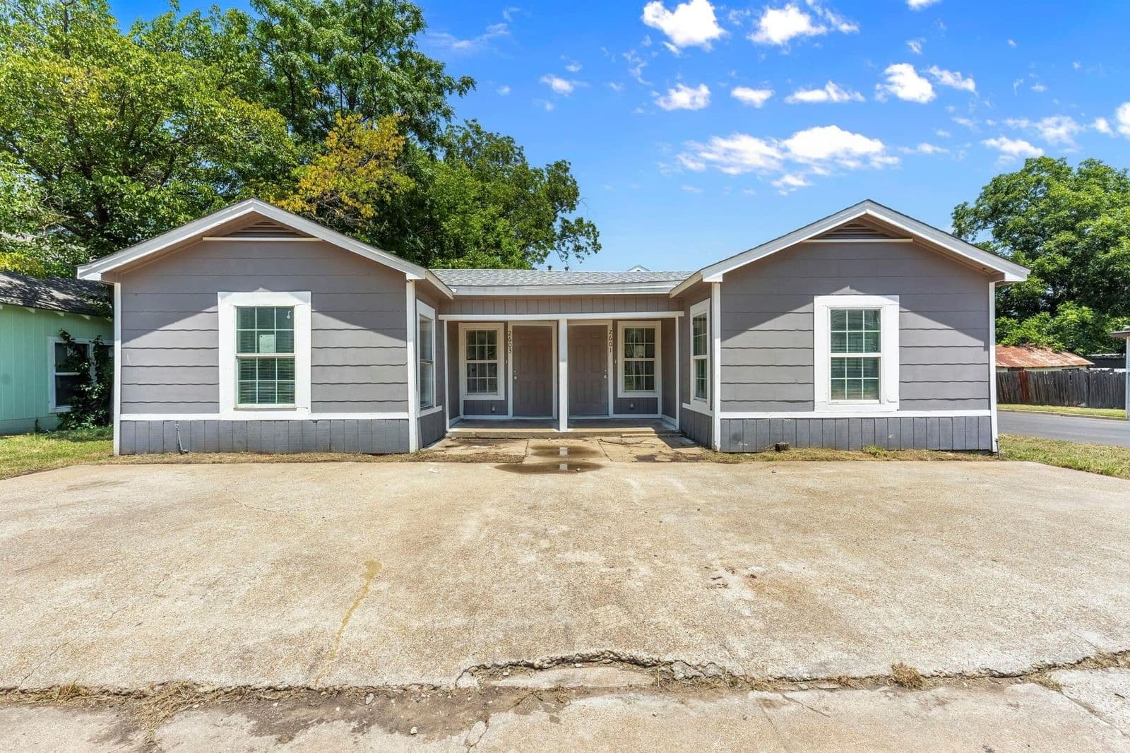 2601 Summer Avenue - Photo