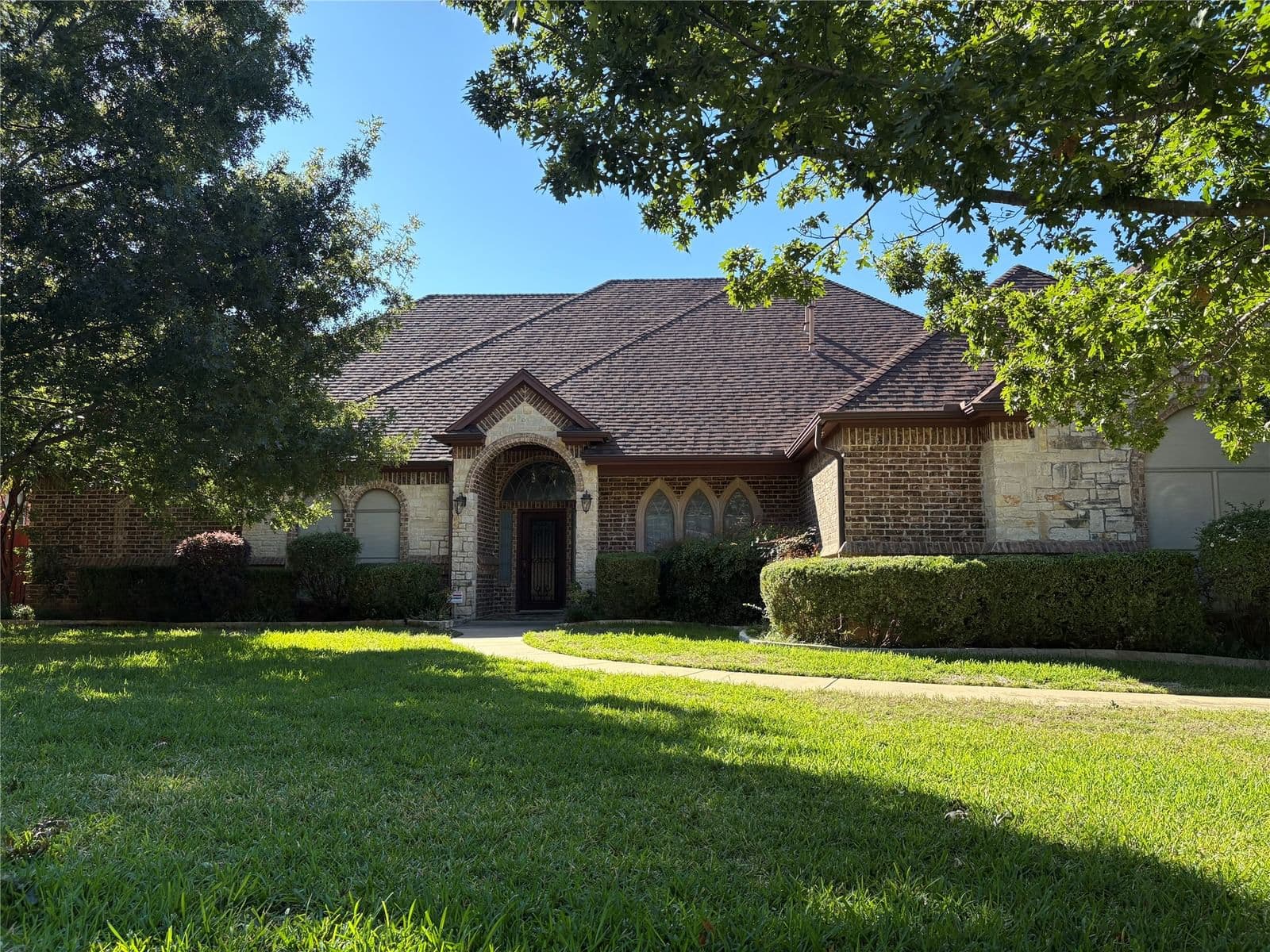 8608 Martin Drive - Photo