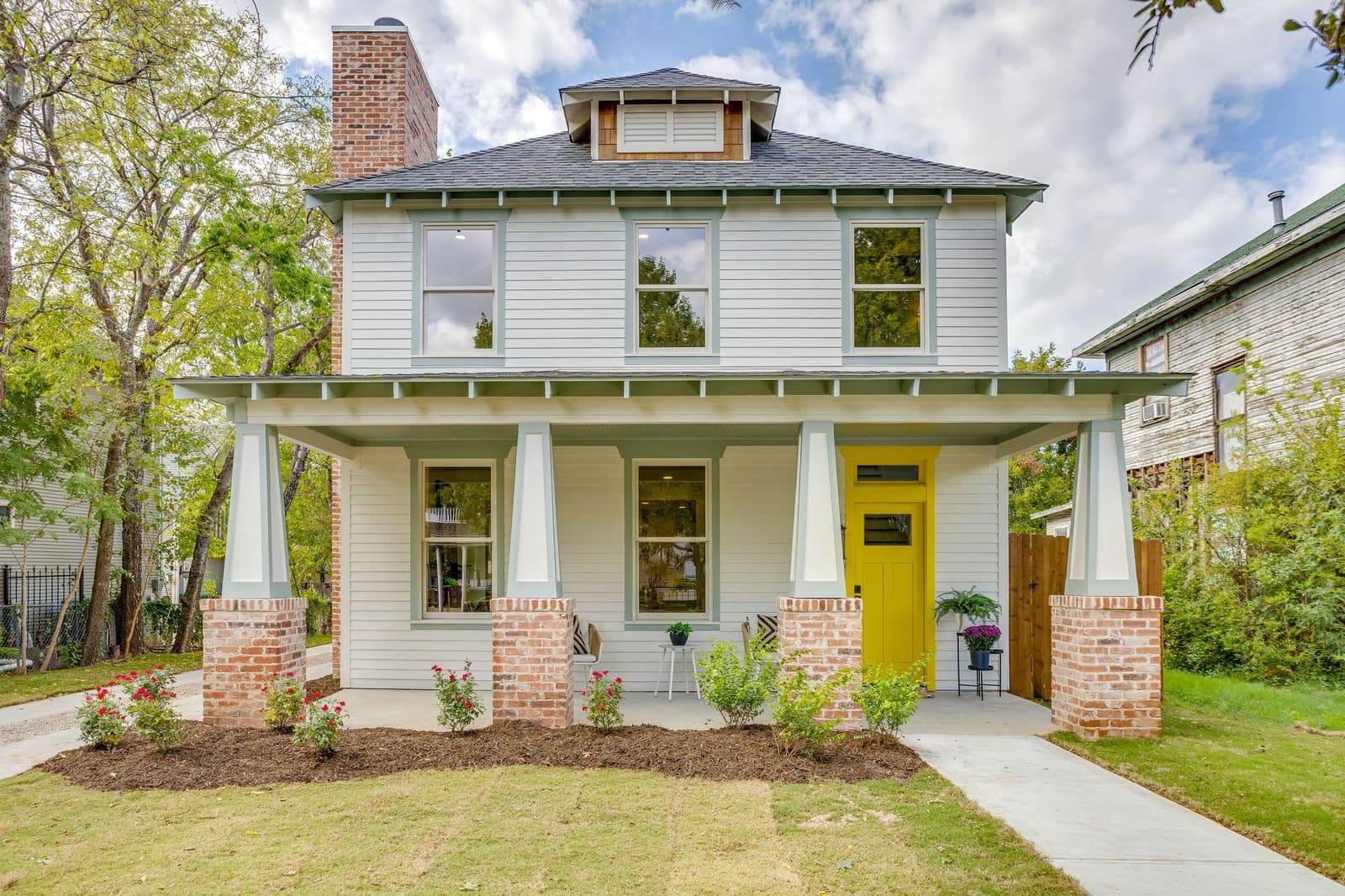 1914 College Avenue - Photo
