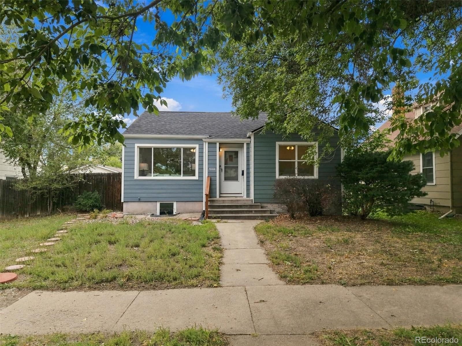 2285 Williams Street - Photo