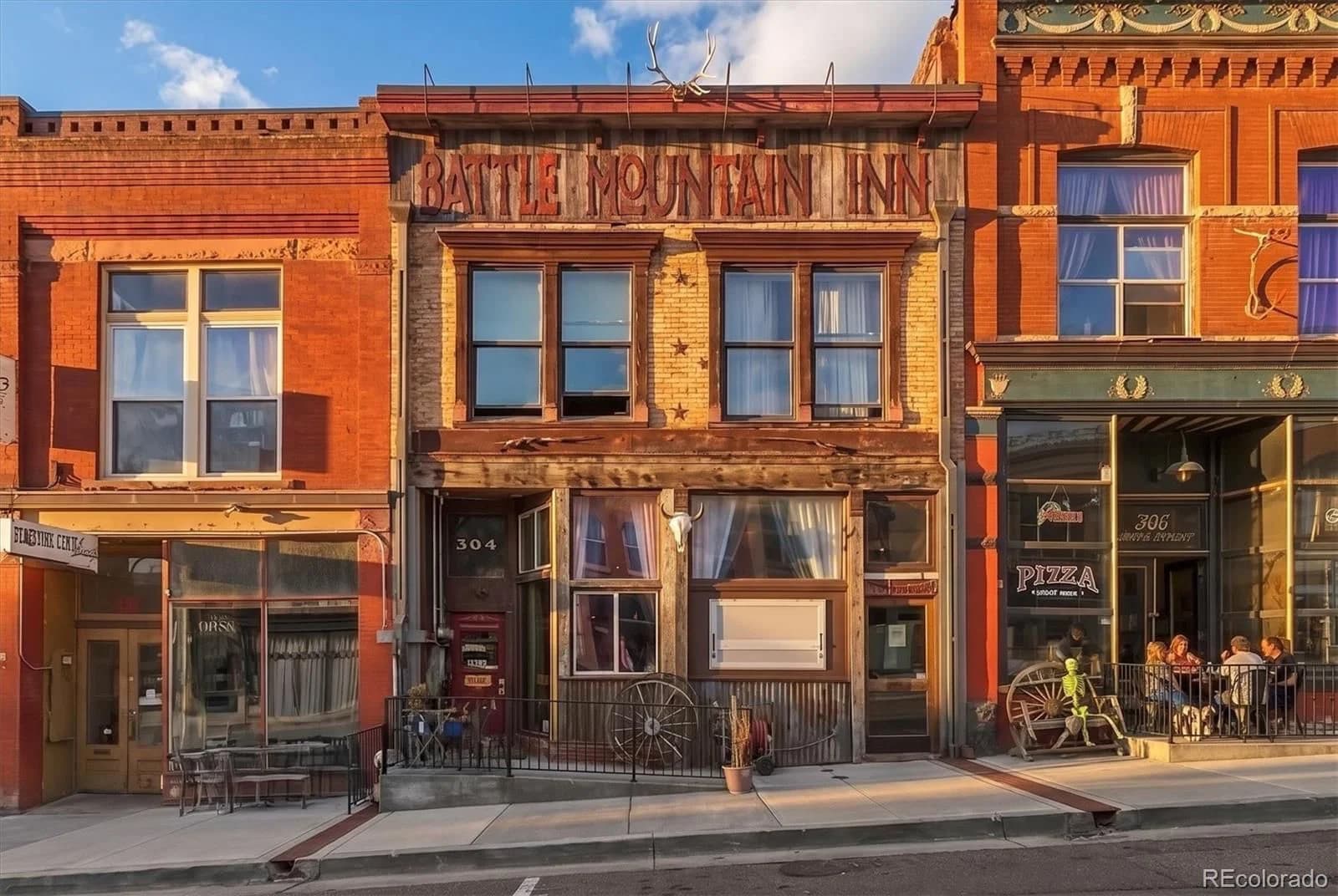 304 Victor Avenue - Photo