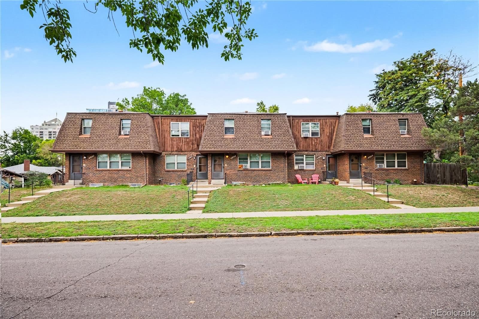 1201 Cedar Avenue - Photo