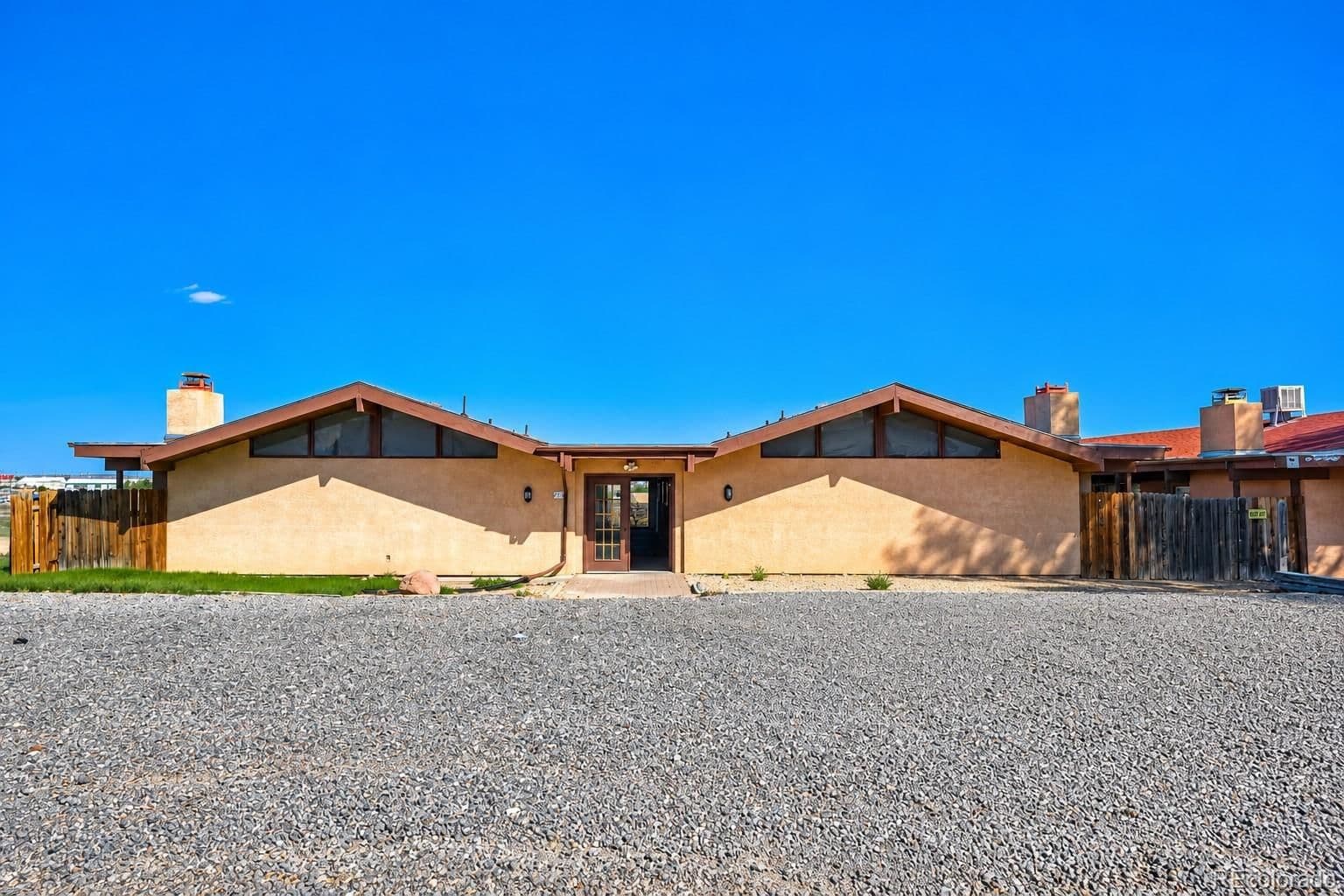 675 Clarion Drive - Photo