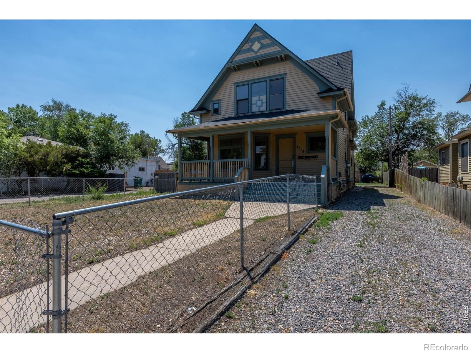 1118 6th Street - Photo