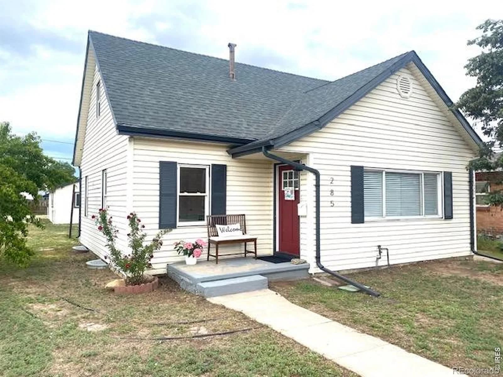 285 8th Avenue - Photo