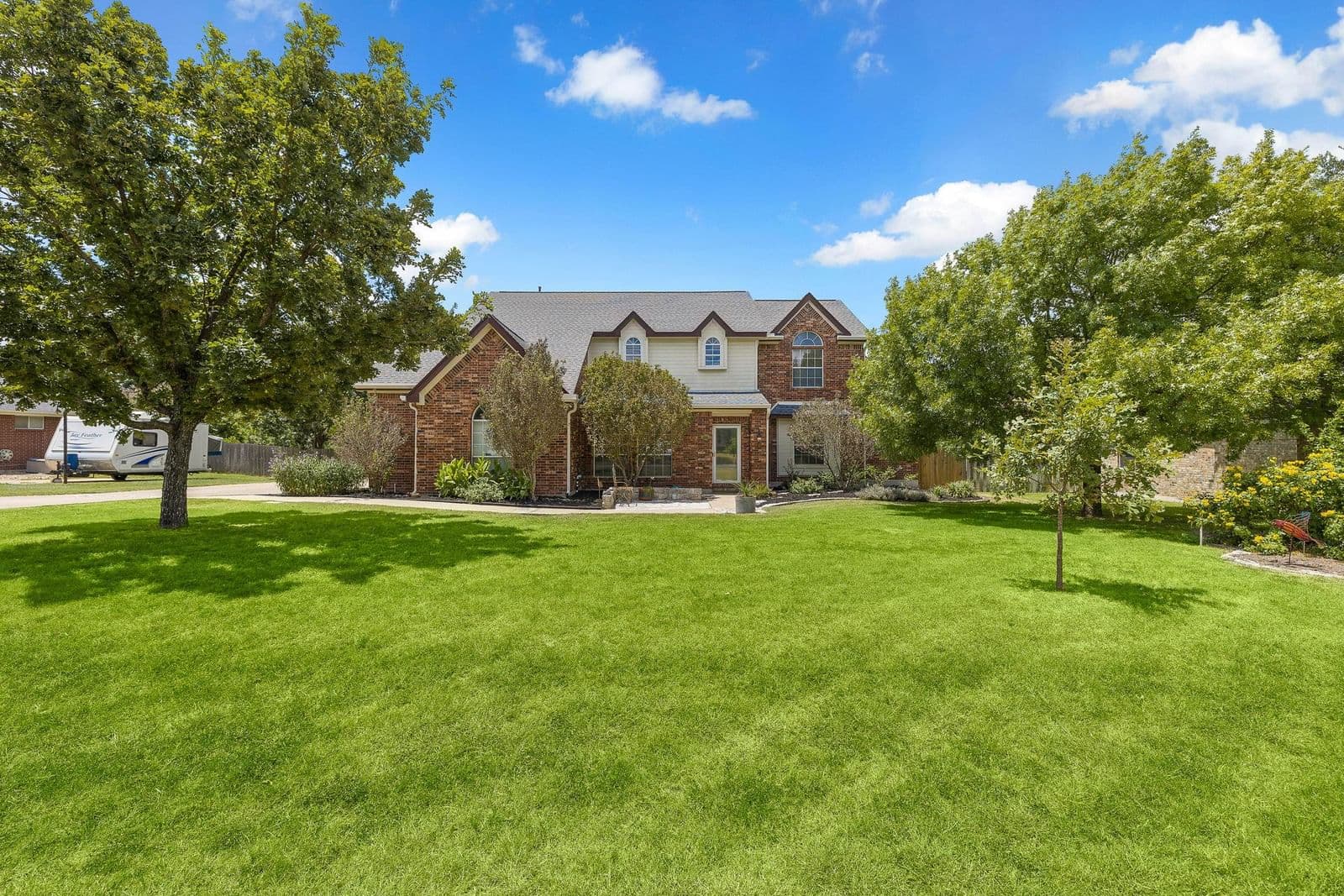 1216 Meadowild Dr - Photo