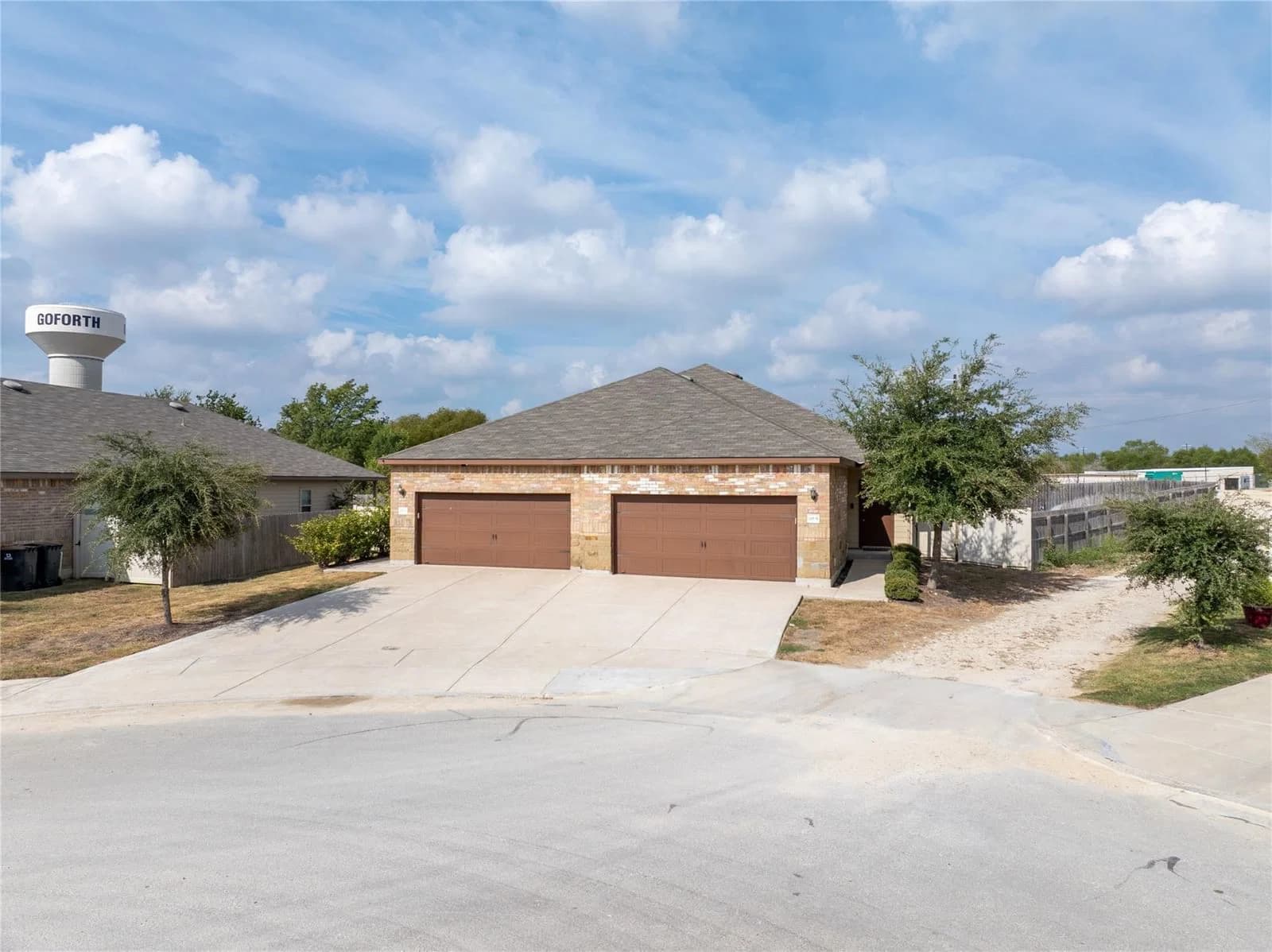 265 Joanne Loop #A & B - Photo