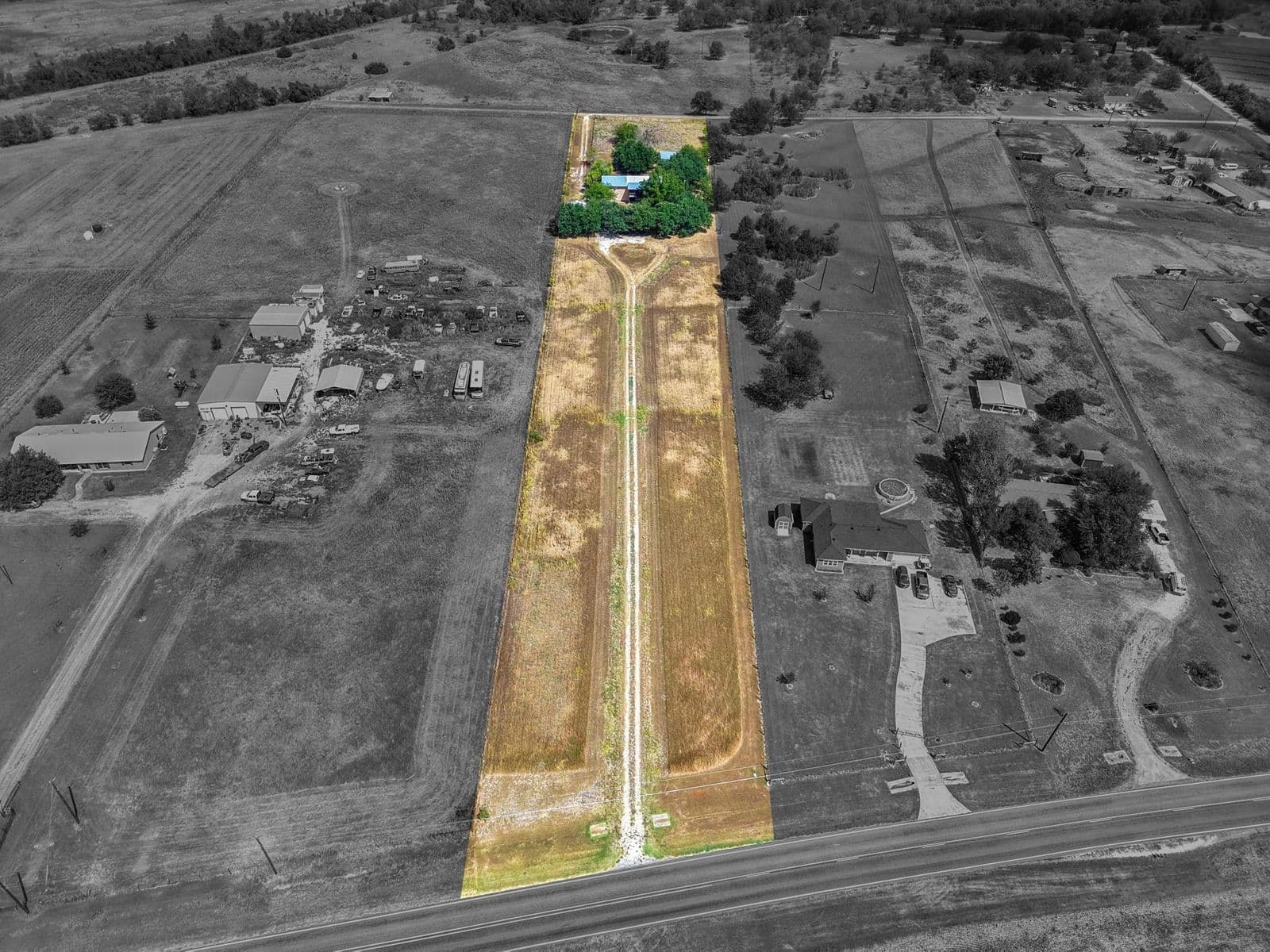 201 930 Private Rd - Photo