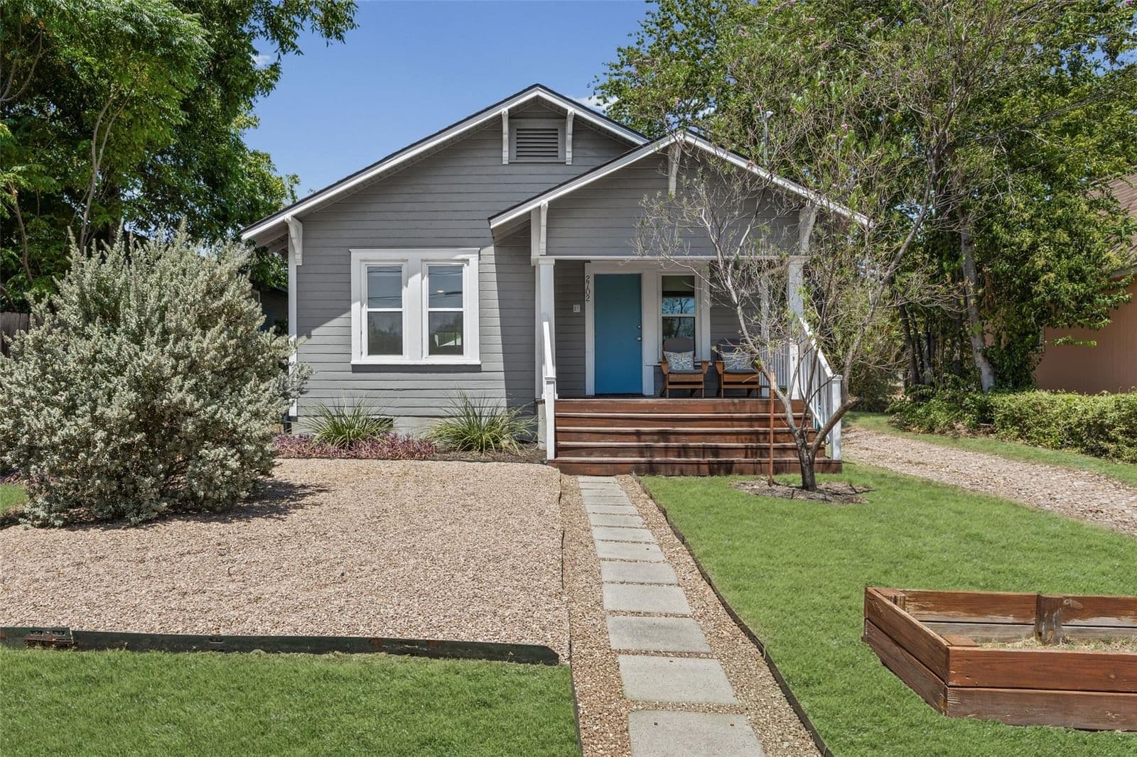 2702 E 22nd St - Photo