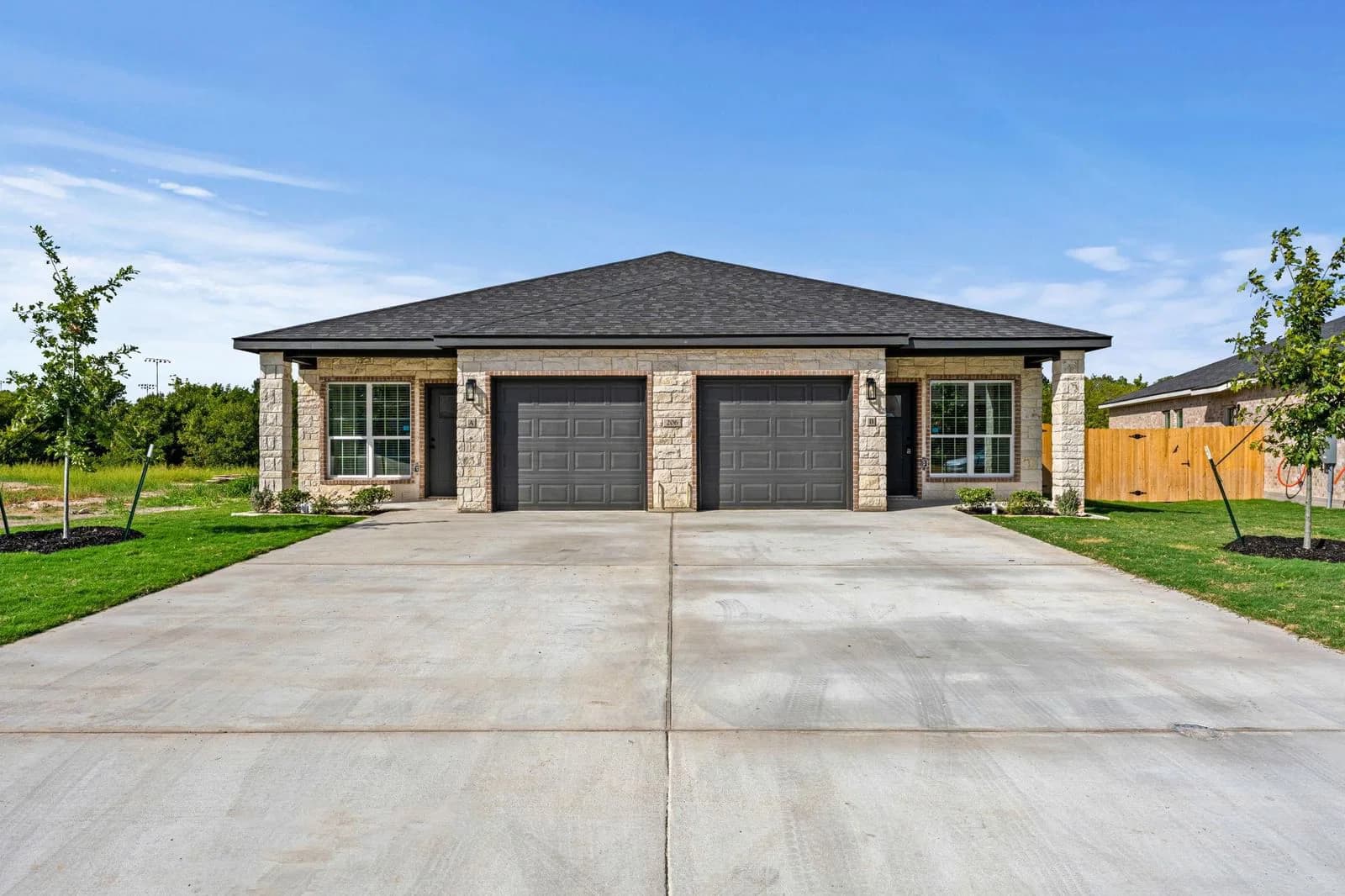 206 Dolphin Dr - Photo