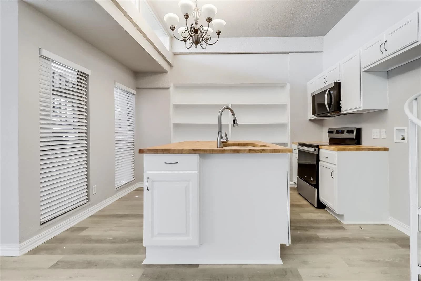 5918 Lago Vista Way #D33 - Photo
